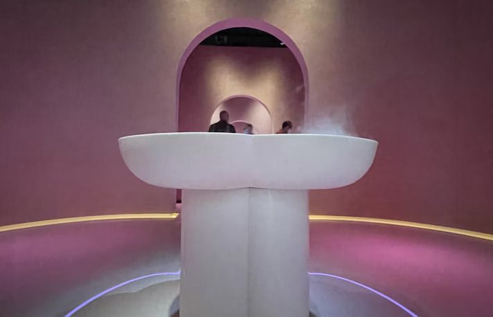 استخر آرزوساز موزه آینده دبی